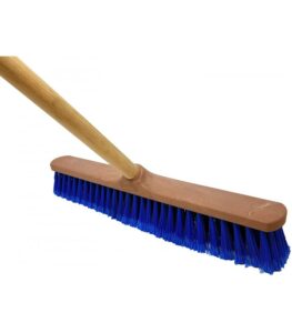 CE CEPILLO PLASTICO C/ MANGO 40CM